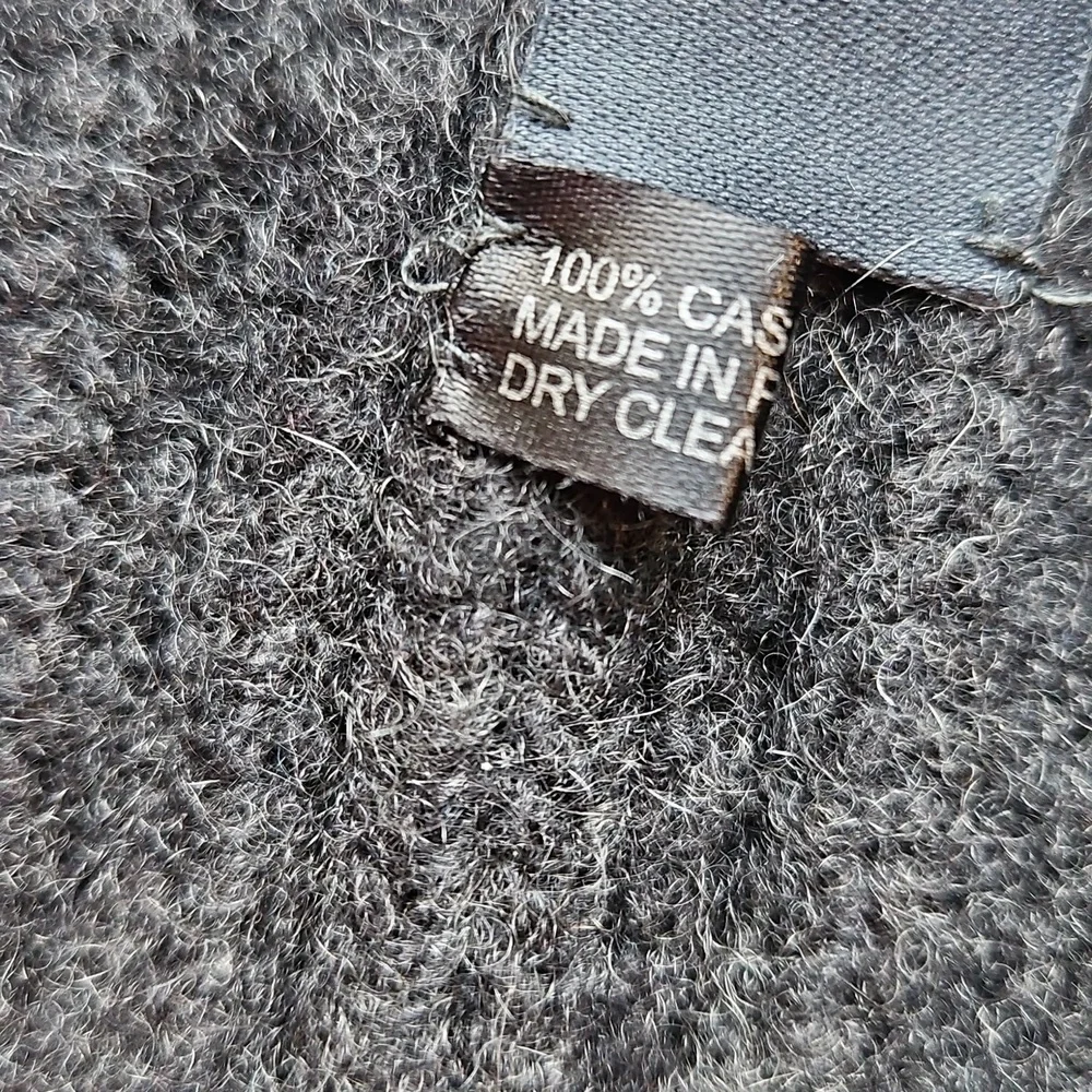 Bergdorf Goodman 100% Cashmere Charcoal Ribbed Neck Warmer Infinity Scarf